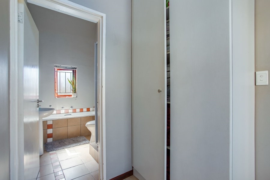 3 Bedroom Property for Sale in Ranzadale Western Cape